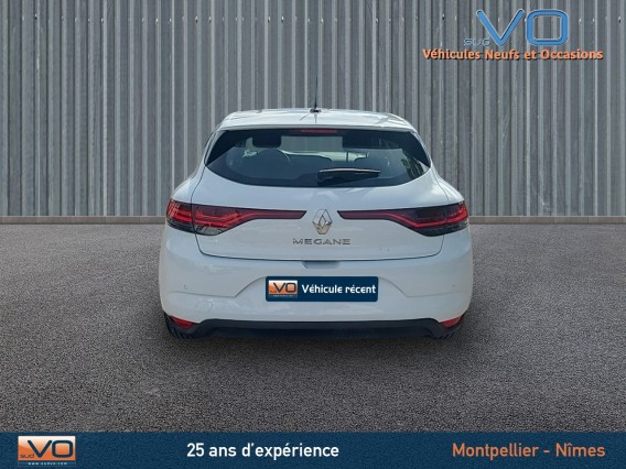 Aperçu de la photo 6 du véhicule RENAULT MEGANE IV BERLINE