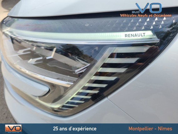 Aperçu de la photo 34 du véhicule RENAULT MEGANE IV BERLINE