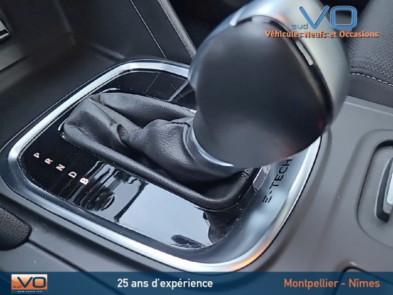 Aperçu de la photo 32 du véhicule RENAULT MEGANE IV BERLINE