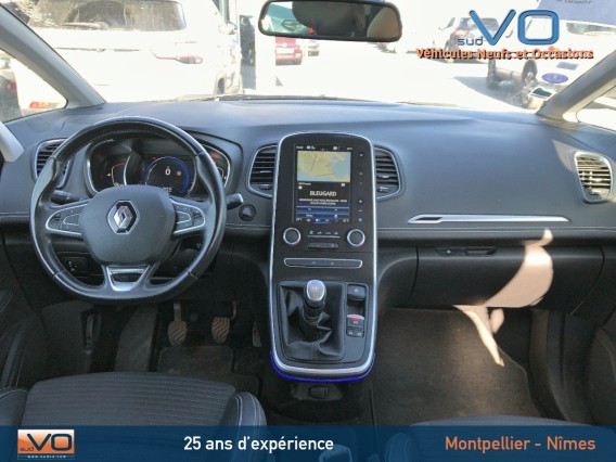 Aperçu de la photo 9 du véhicule RENAULT SCENIC IV