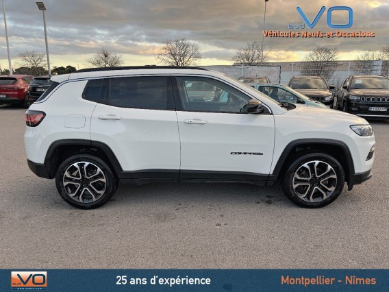 Aperçu de la photo 31 du véhicule JEEP COMPASS