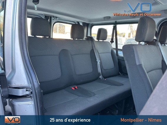 Aperçu de la photo 18 du véhicule RENAULT TRAFIC COMBI