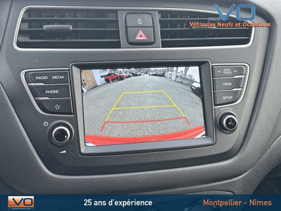 Aperçu de la photo 14 du véhicule HYUNDAI i20